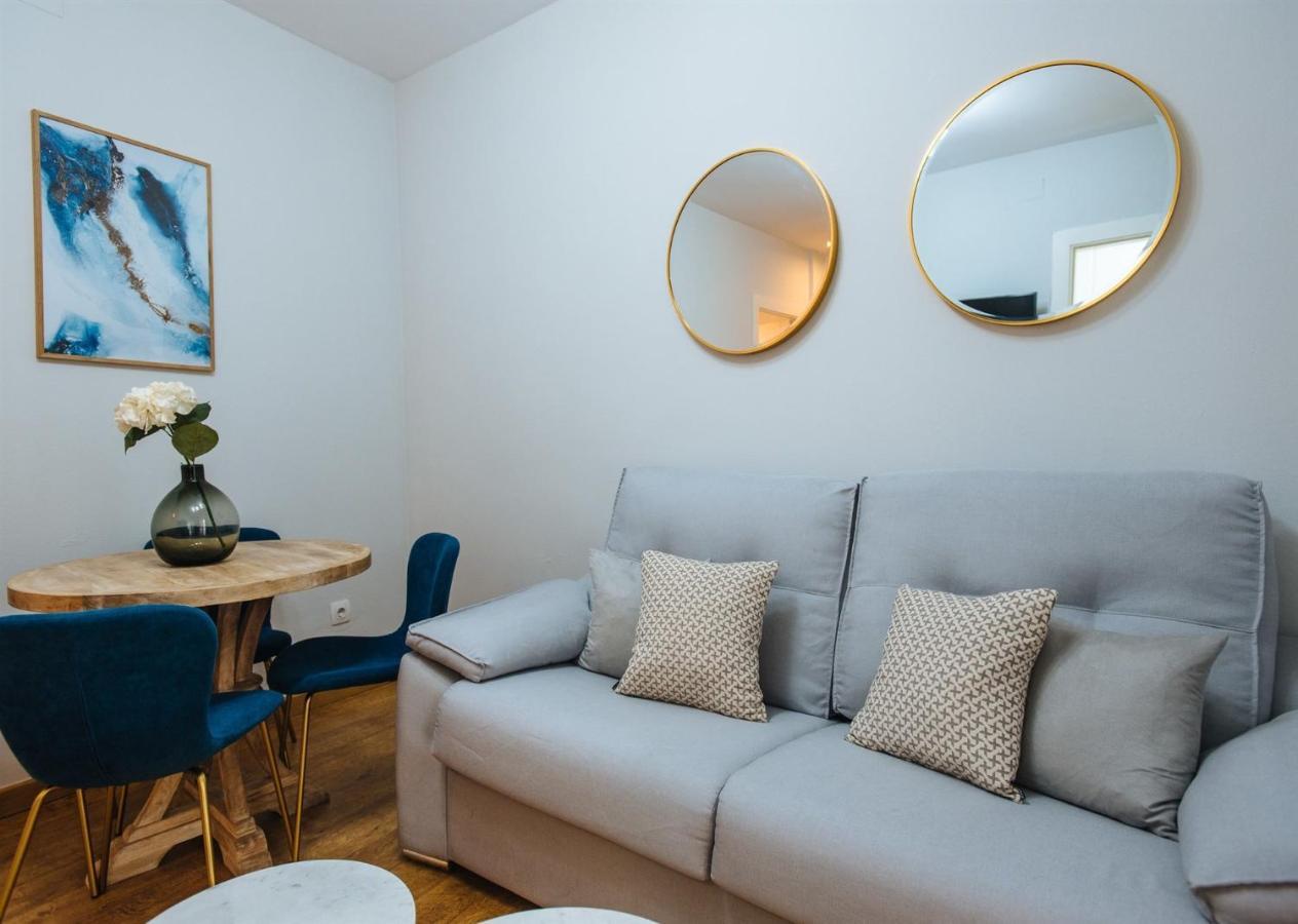 Feijoo Suite Apartment Seville Luaran gambar
