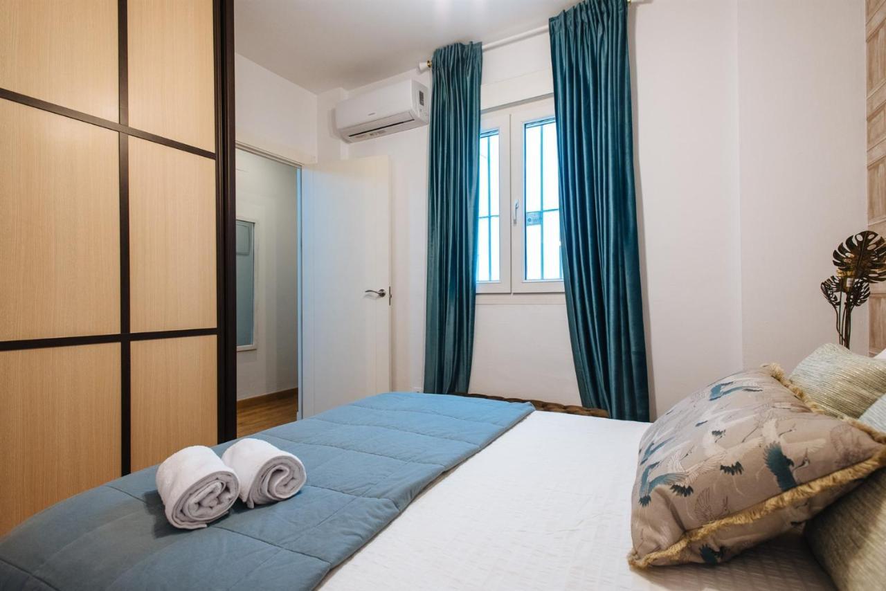 Feijoo Suite Apartment Seville Luaran gambar