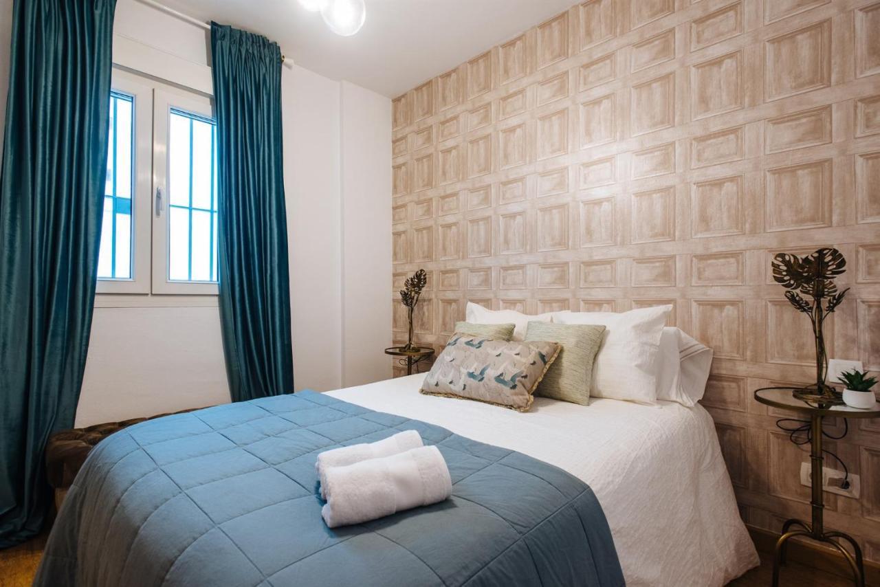 Feijoo Suite Apartment Seville Luaran gambar