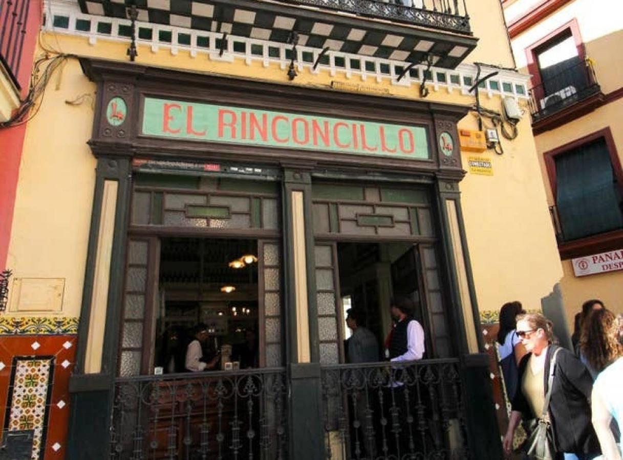 Feijoo Suite Apartment Seville Luaran gambar