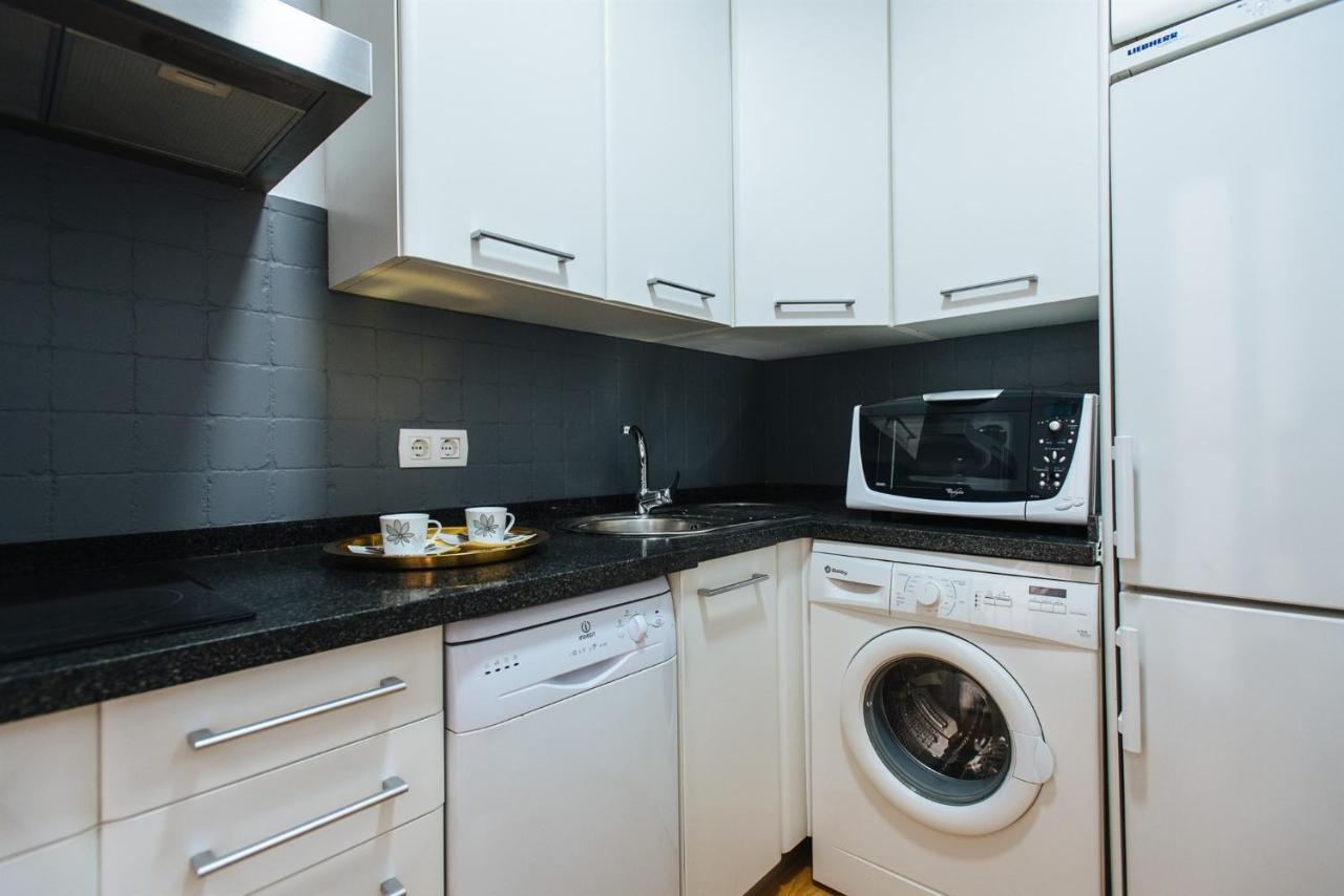 Feijoo Suite Apartment Seville Luaran gambar