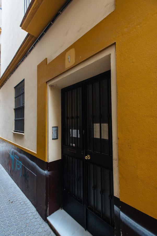Feijoo Suite Apartment Seville Luaran gambar